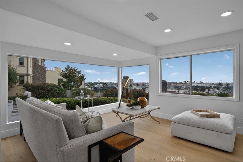 Property Photo:  233 Santa Ana  CA 92663 