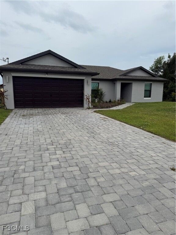 Property Photo: 865 Yellowbird Drive FL 33913