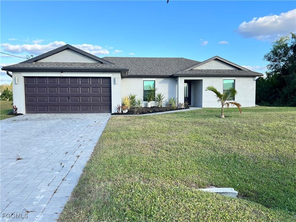 Property Photo:  865 Yellowbird Drive  FL 33913 