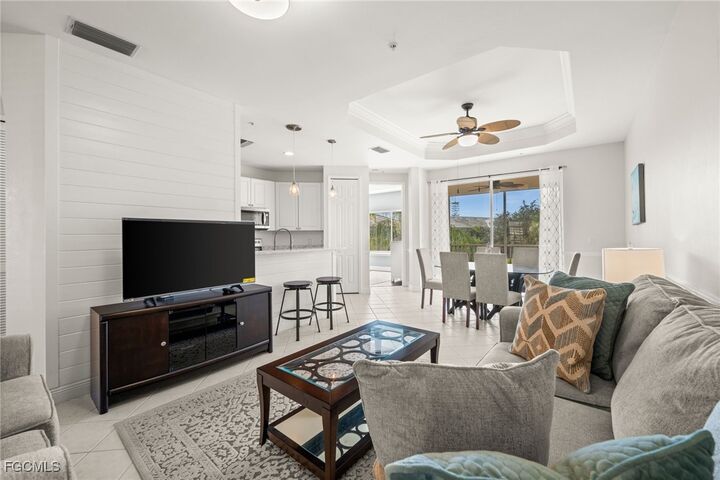 Property Photo: 1340 Sweetwater Cove 202 FL 34110