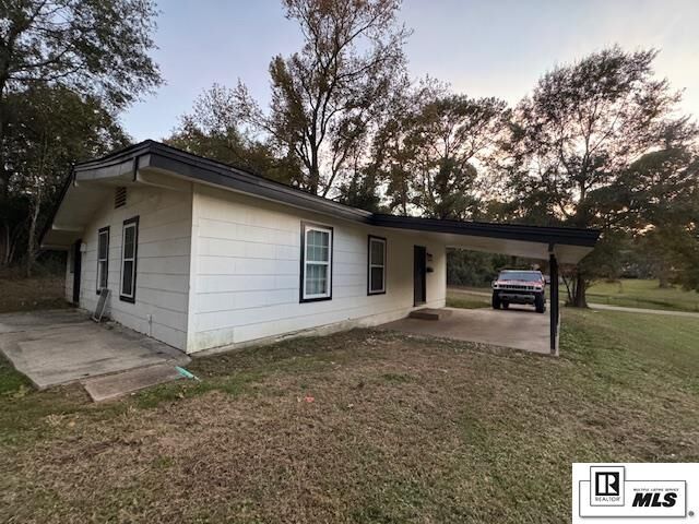 Property Photo: 402 Nichols Drive LA 71291