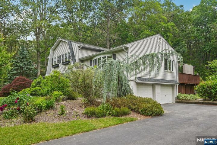 Property Photo:  130 Edward Drive  NJ 07456 