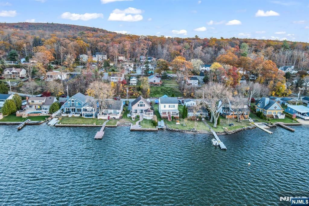 Property Photo:  59 Forest Lake Drive  NJ 07421 