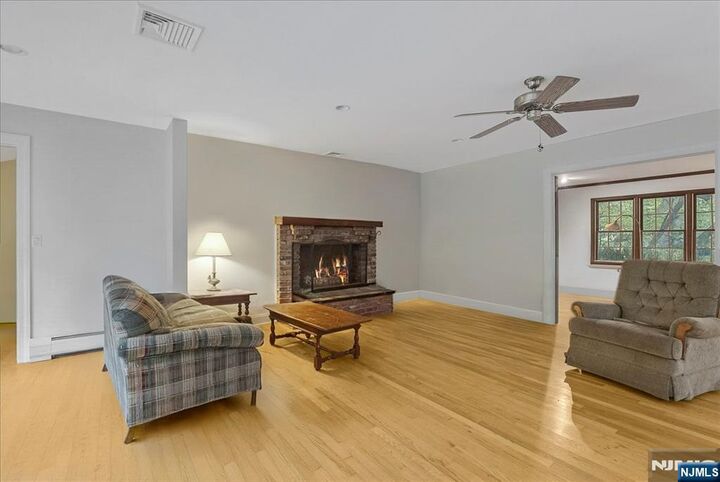 Property Photo:  240 Ottowa Lane  NJ 07417 