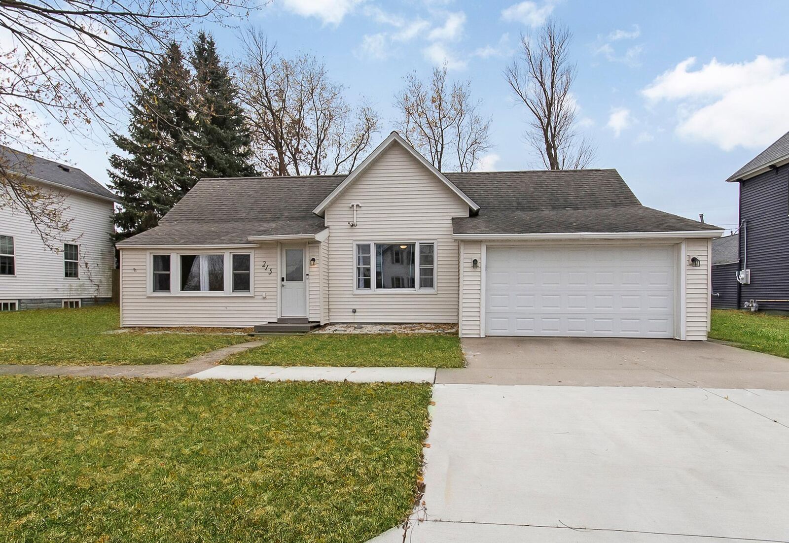 Property Photo:  215 Irvin Street  MN 55985 