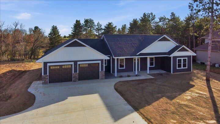 Property Photo: 1422 Creekwood Drive WI 54017