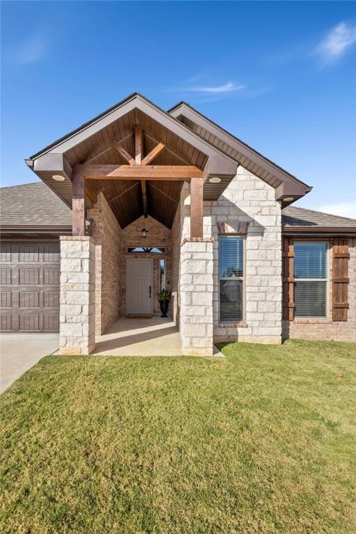 Property Photo: 5558 Clear Springs Avenue AR 72762