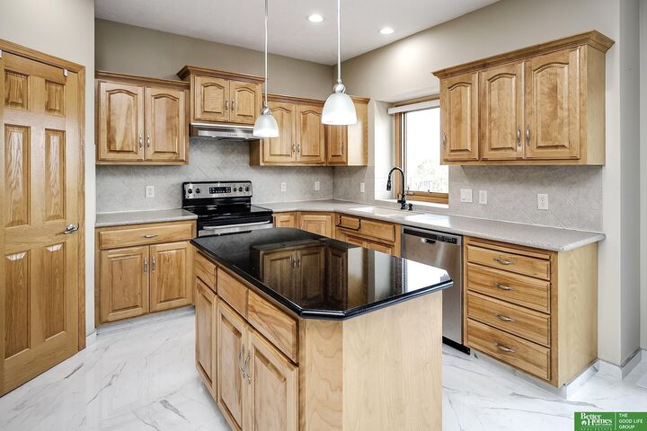 Property Photo:  2004 Longview Street  NE 68133 