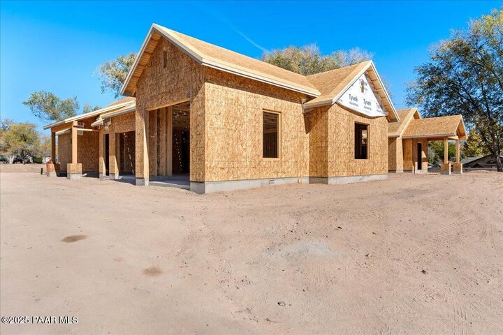 Property Photo:  410 Robin Drive  AZ 86305 