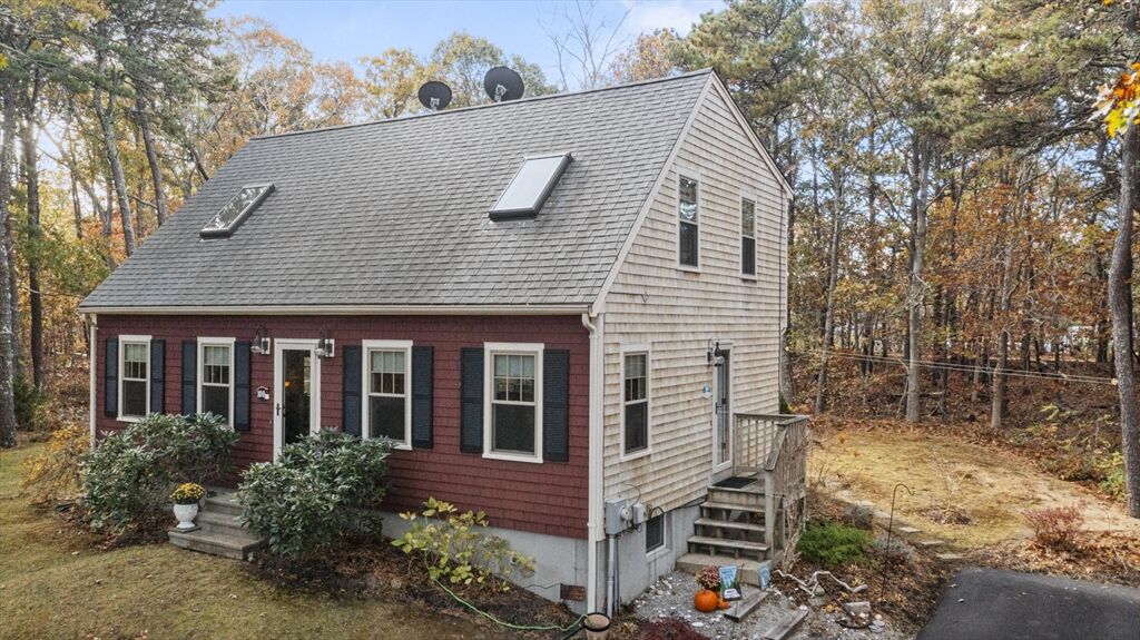 Property Photo:  100 Orchard Drive  MA 02642 
