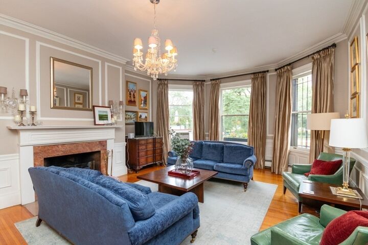 Property Photo:  164 Beacon St 2  MA 02116 