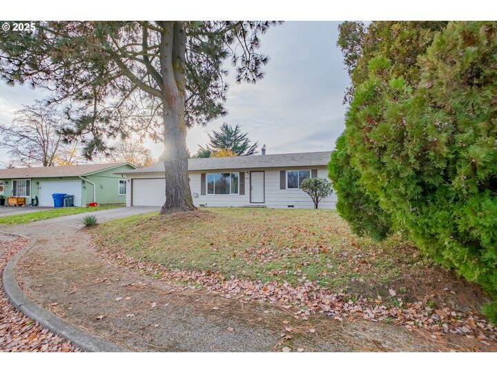 Property Photo: 4357 Burlington Loop OR 97305