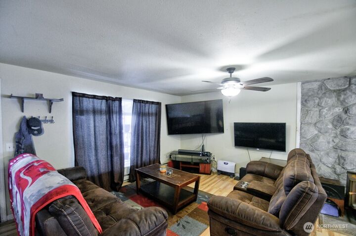 Property Photo: 14939 Turner Road SE WA 98576