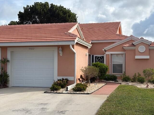 Property Photo: 5582 Royal Lake Circle FL 33437