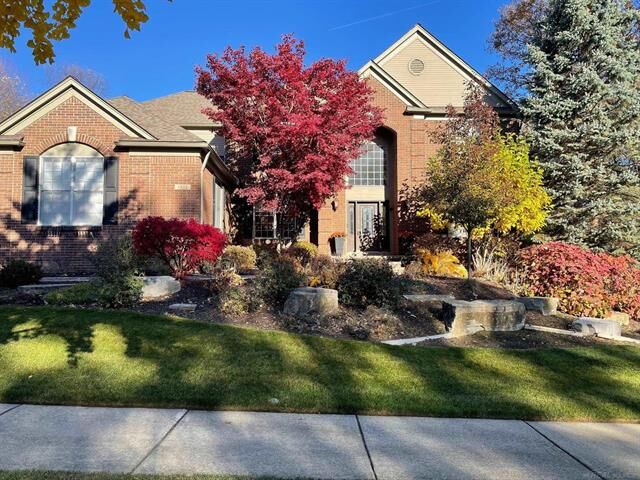 1921 Catlin Drive  Rochester MI 48306 photo