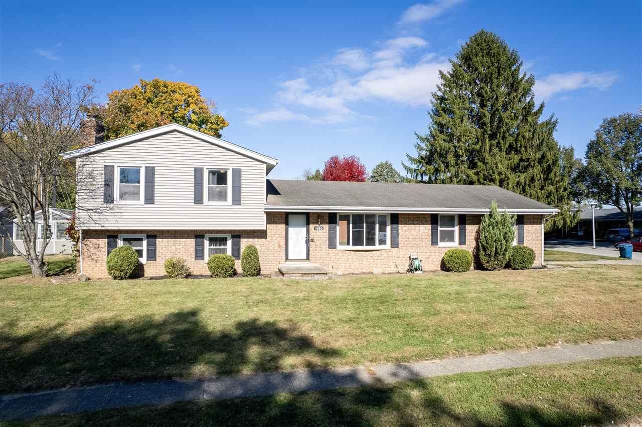 Property Photo:  1610 Parkdale Drive  IN 47374 