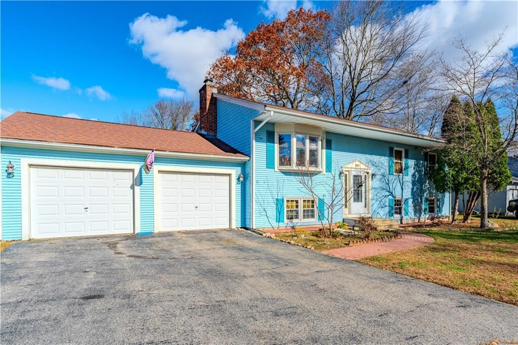 Property Photo:  527 Cowesett Road  RI 02886 