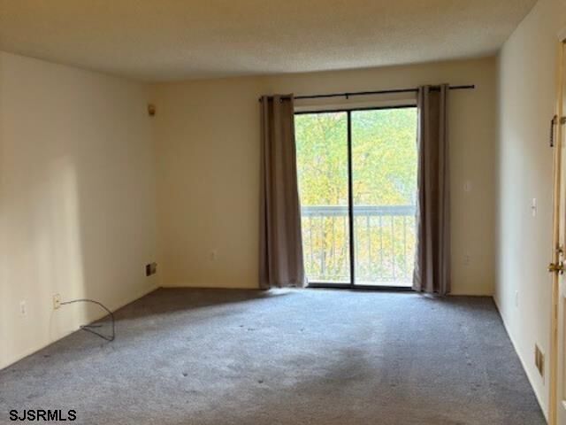 Property Photo:  17 Mattix Run 17  NJ 08205 