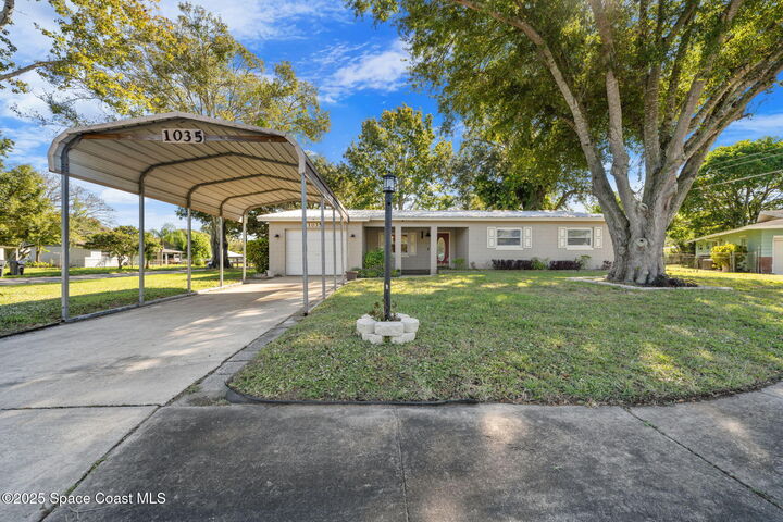 Property Photo: 1035 S Mars Court FL 32796