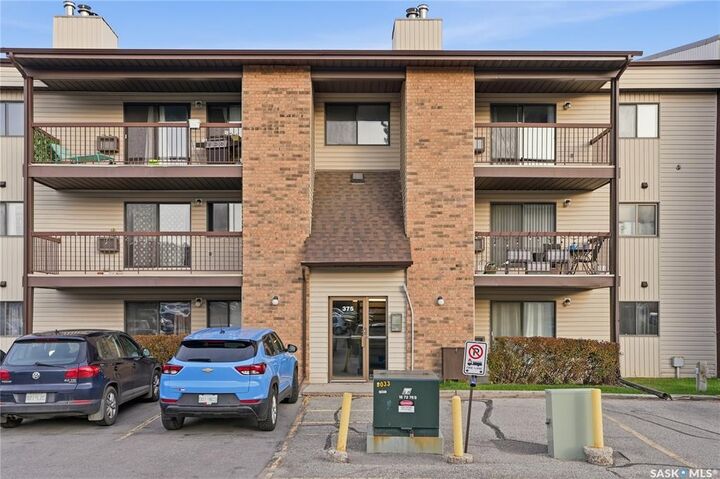Property Photo: 375 Kingsmere Boulevard 302 SK S7J 4J6
