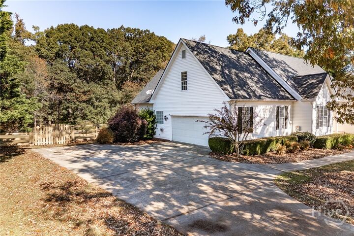 Property Photo:  45 Fiddle Creek  GA 30025 