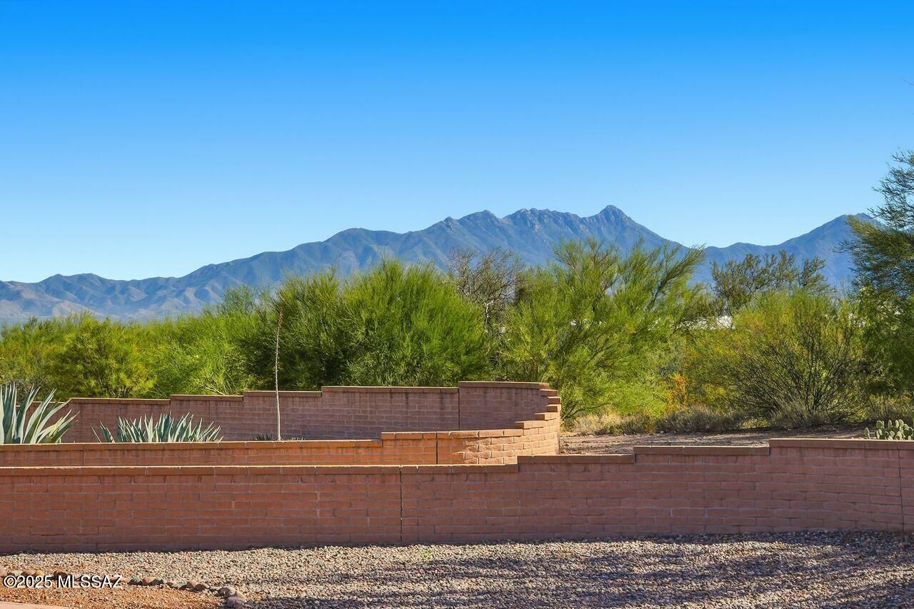 Property Photo:  761 W Rio Moctezuma  AZ 85614 