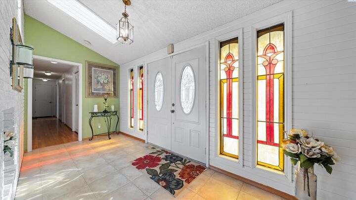 Property Photo:  226 Pinetree Ln  WA 99352 