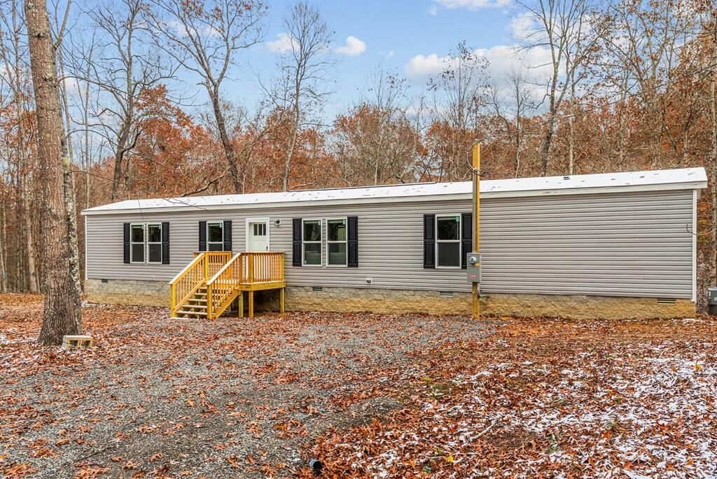 Property Photo:  420 Chippewa Dr  TN 38572 