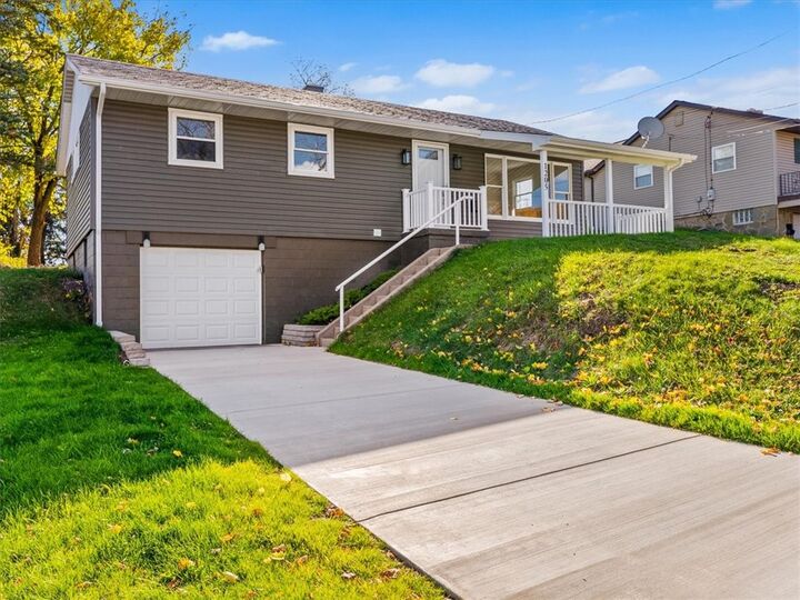 Property Photo: 1205 Collins Avenue PA 15001