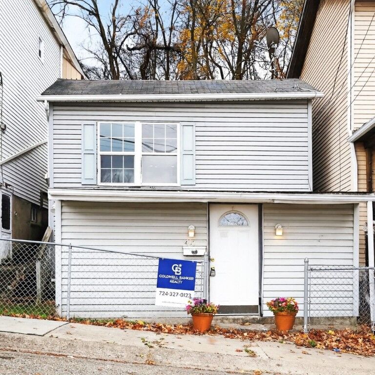 Property Photo: 417 Alexander St PA 15136