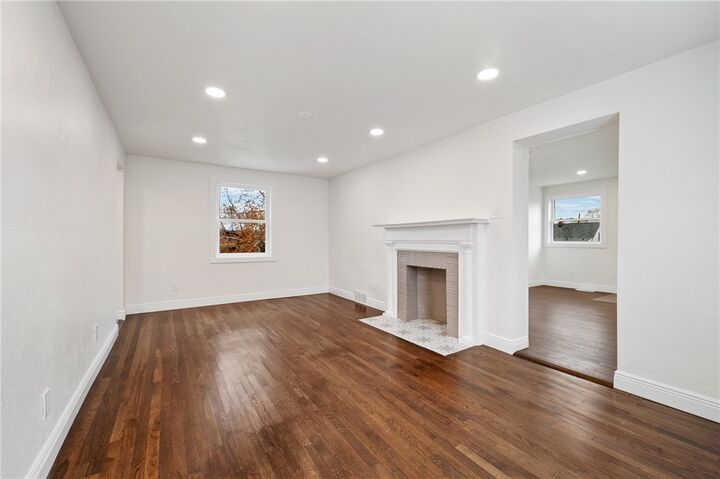 Property Photo:  909 North Ave  PA 15147 