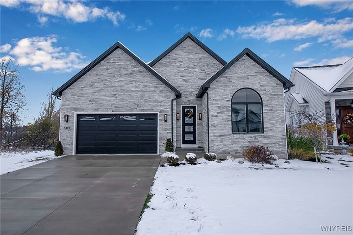 Property Photo:  5419 Alderbrook Lane  NY 14031 