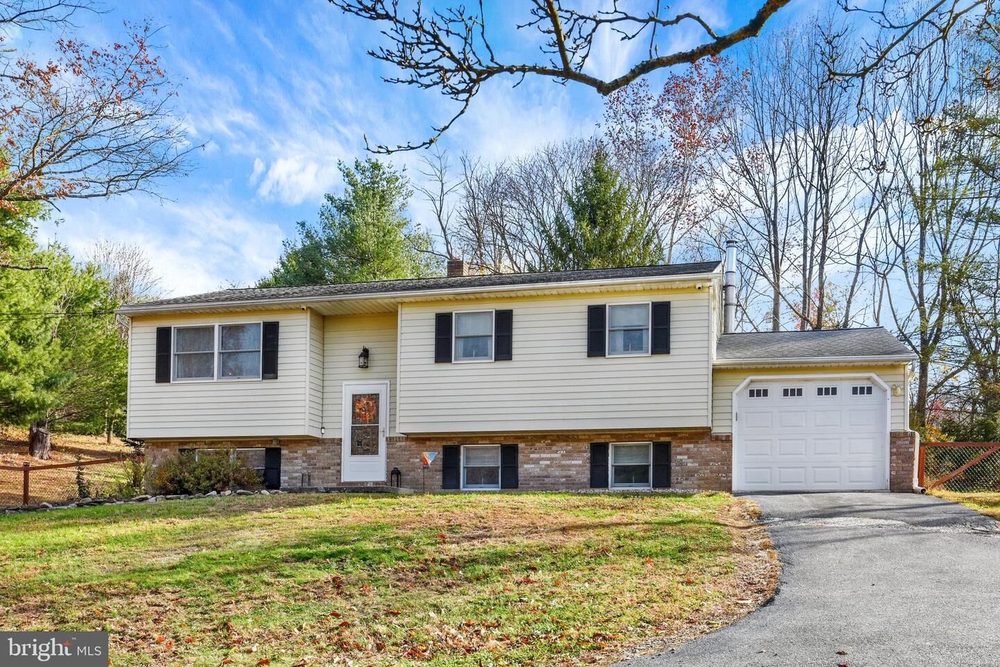 Property Photo: 329 S Crawford Road PA 17036