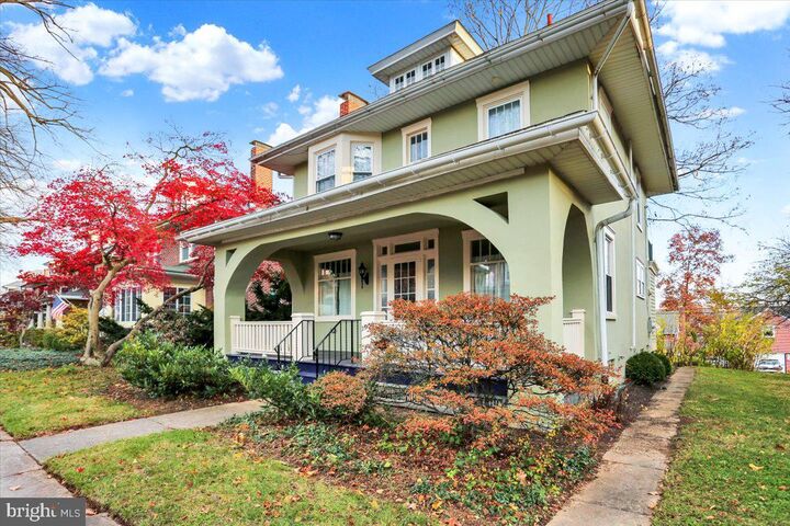 Property Photo:  1536 Dauphin Avenue  PA 19610 