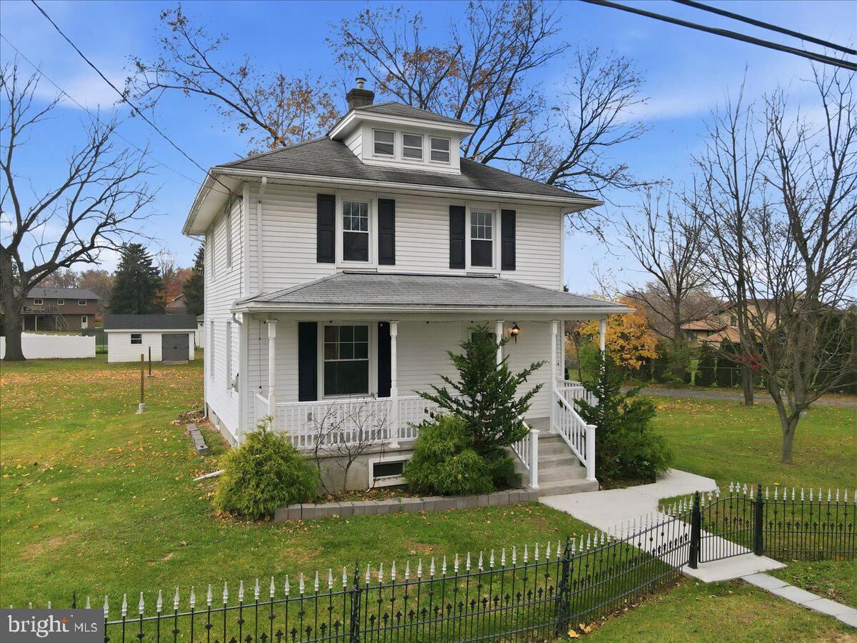 Property Photo:  4441 Newburg Road  PA 18064 