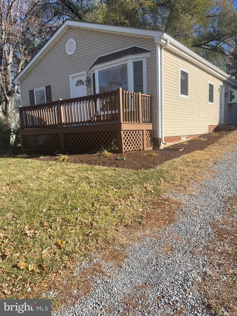 Property Photo: 868 Jefferson Avenue WV 25414