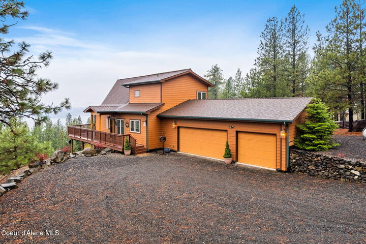 Property Photo: 2094 E Driftwood Heights Dr ID 83833