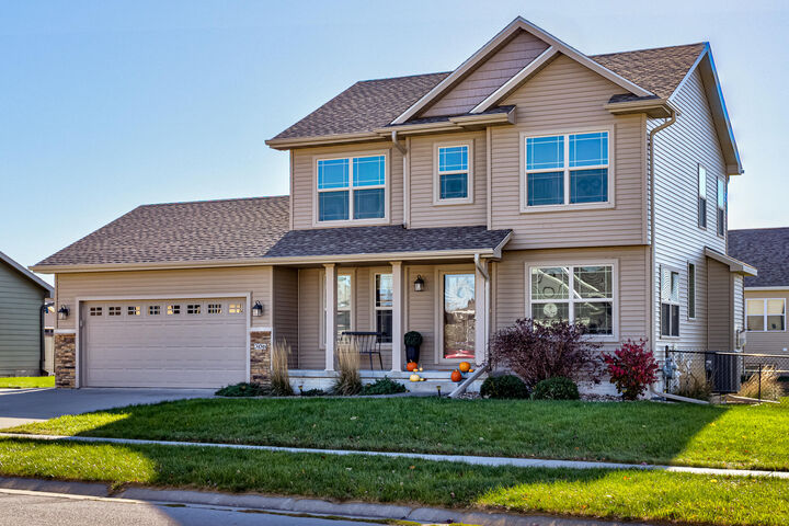 Property Photo:  306 Prairie View  IA 50105 