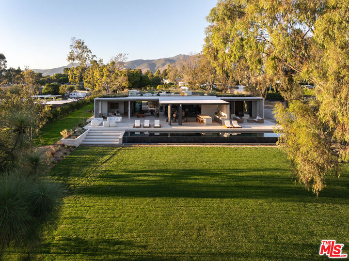 Property Photo:  29200 Larkspur Ln  CA 90265 