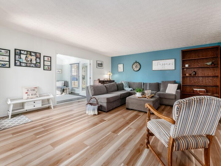 Property Photo:  922 Wellsley Way  OH 43064 