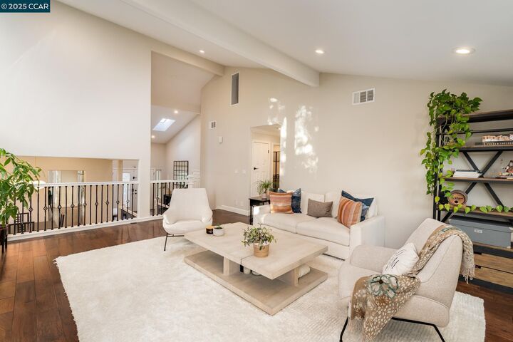 Property Photo:  219 Arthur Ct  CA 94526 