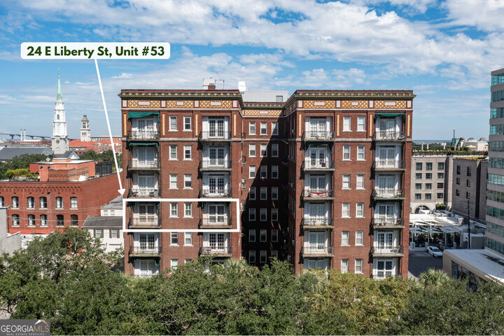 Property Photo: 24 E Liberty Street Apt 53 GA 31401