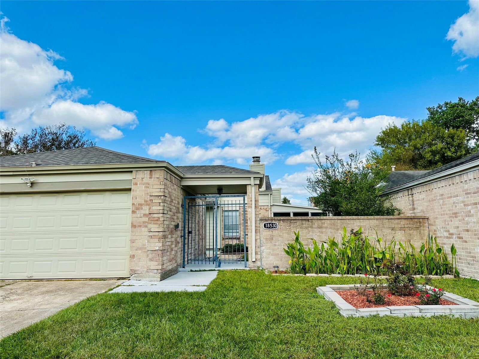Property Photo:  18530 Meadows Way Drive  TX 77084 