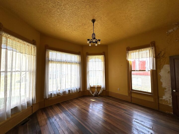 Property Photo: 914 S 8th Street OH 45638