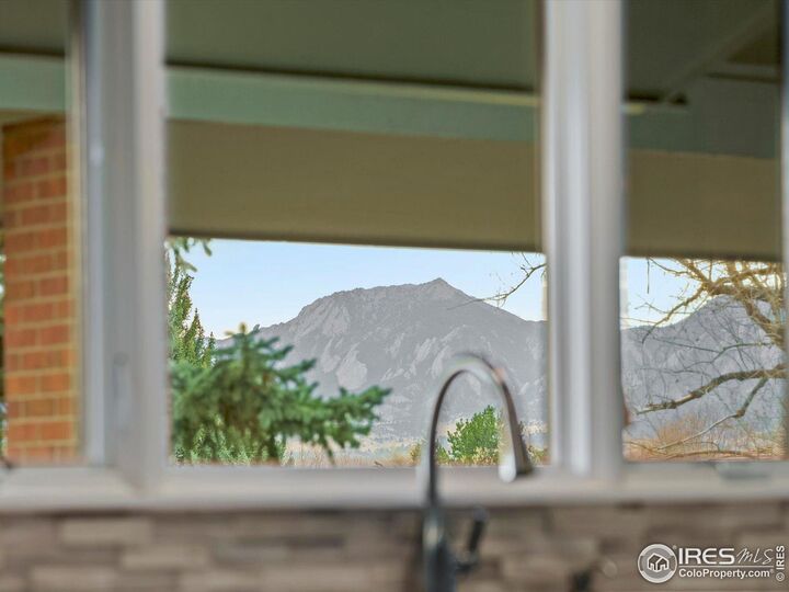 Property Photo: 6972 Roaring Fork Trl CO 80301