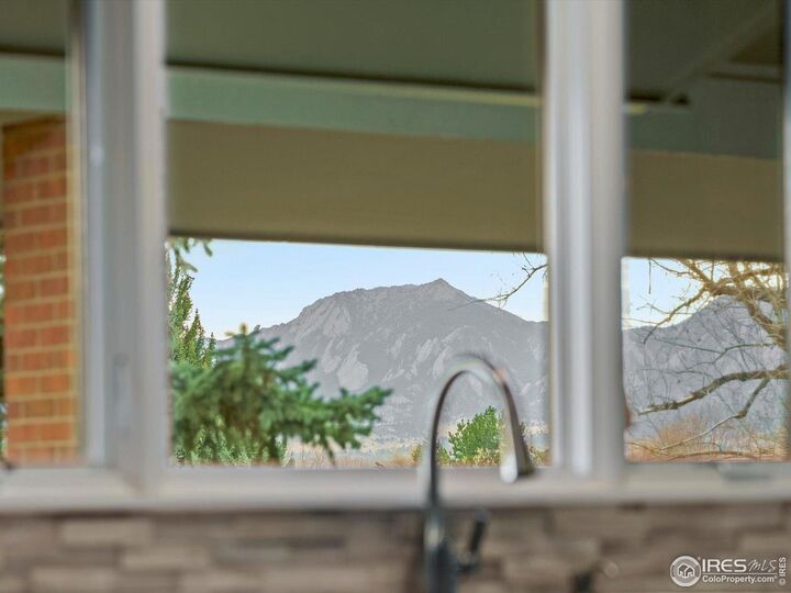Property Photo: 6972 Roaring Fork Trl CO 80301