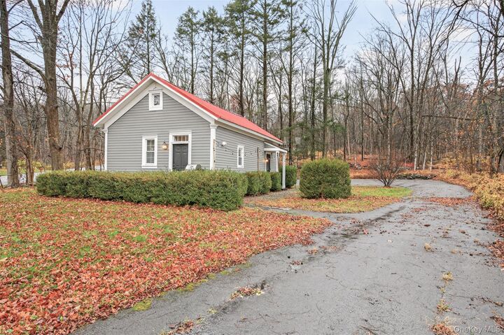 Property Photo:  502 Hill Avenue  NY 12586 