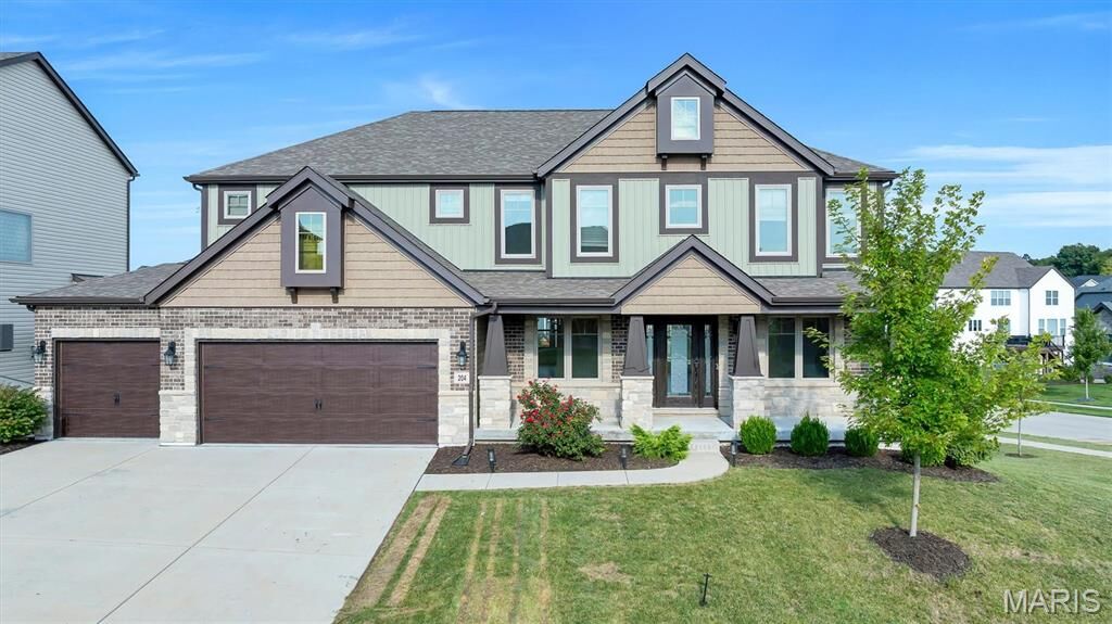 Property Photo: 204 Belford Way MO 63368