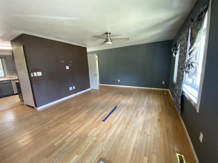 Property Photo: 1948 3rd St NW ND 58703