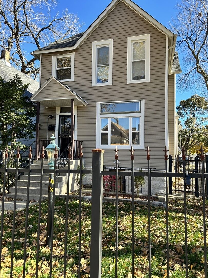 Property Photo:  8855 S Wallace Street  IL 60620 